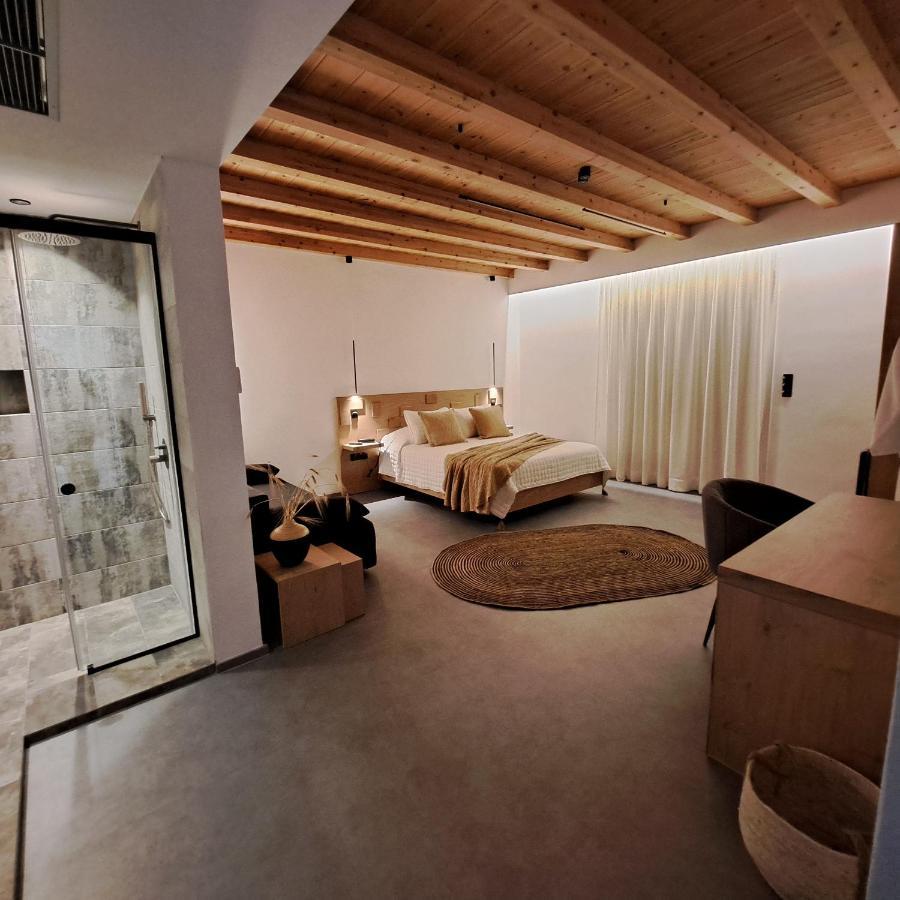 Nisaki Hotel & Elite Suites 埃尔莫波利斯 外观 照片
