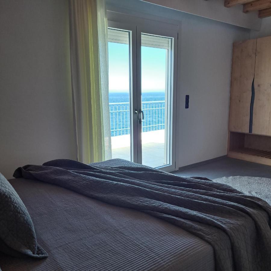 Nisaki Hotel & Elite Suites 埃尔莫波利斯 外观 照片