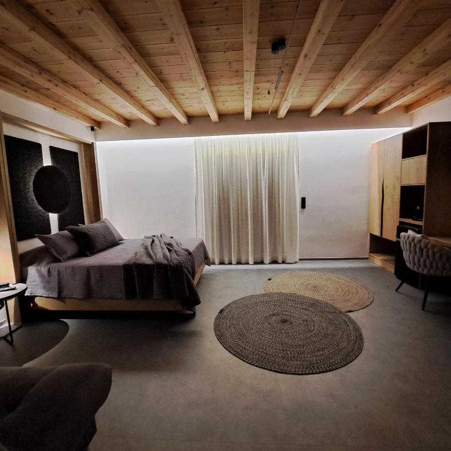 Nisaki Hotel & Elite Suites 埃尔莫波利斯 外观 照片