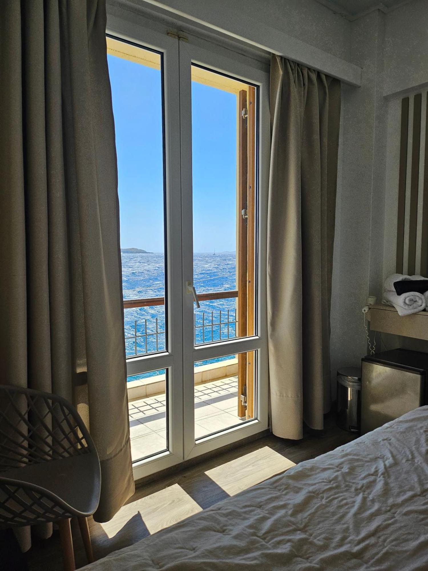 Nisaki Hotel & Elite Suites 埃尔莫波利斯 外观 照片
