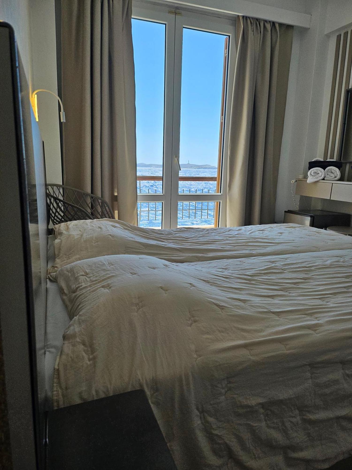 Nisaki Hotel & Elite Suites 埃尔莫波利斯 外观 照片