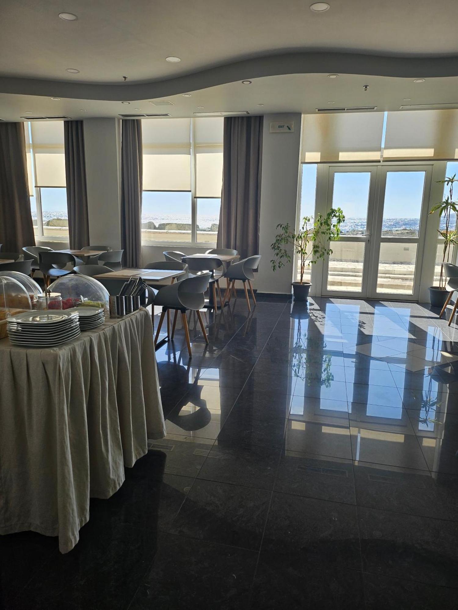 Nisaki Hotel & Elite Suites 埃尔莫波利斯 外观 照片