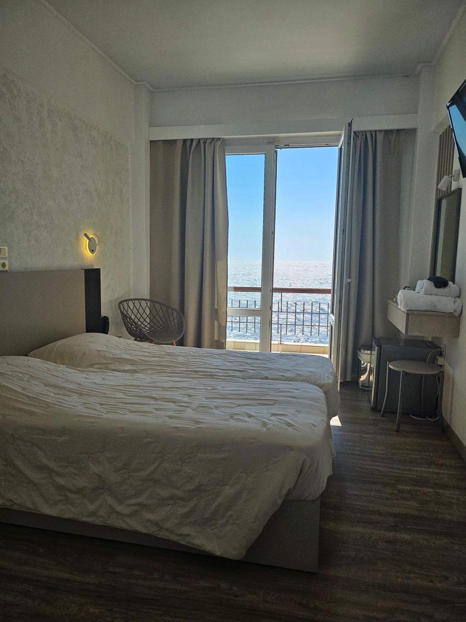 Nisaki Hotel & Elite Suites 埃尔莫波利斯 外观 照片