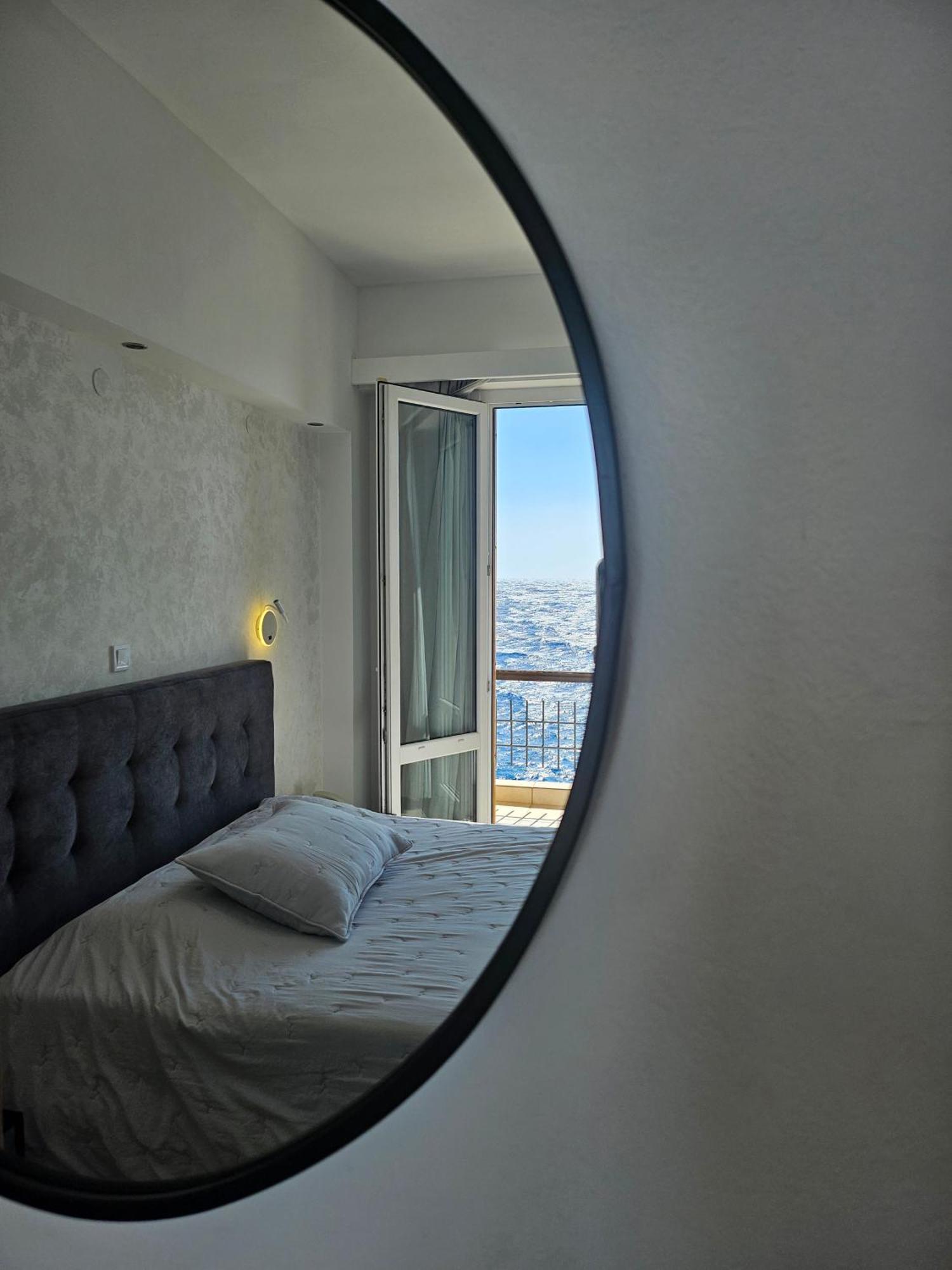 Nisaki Hotel & Elite Suites 埃尔莫波利斯 外观 照片
